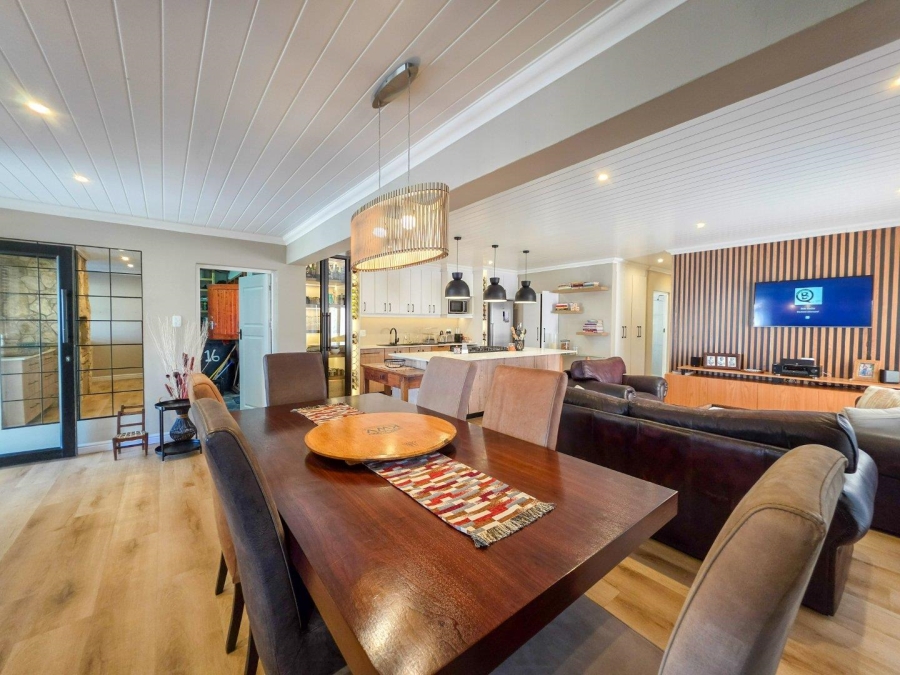 3 Bedroom Property for Sale in Stilbaai Wes Western Cape